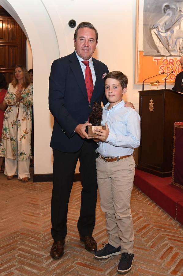 Entrega de trofeos de la Exhibición de Enganches de la Feria de Abril (Ii)