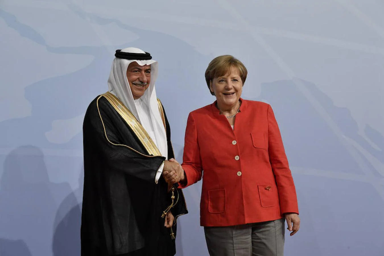 El ministro de Finanzas de Arabia Saudí, Ibrahim Abdulaziz Al-Assaf con Angela Merkel en el G-20