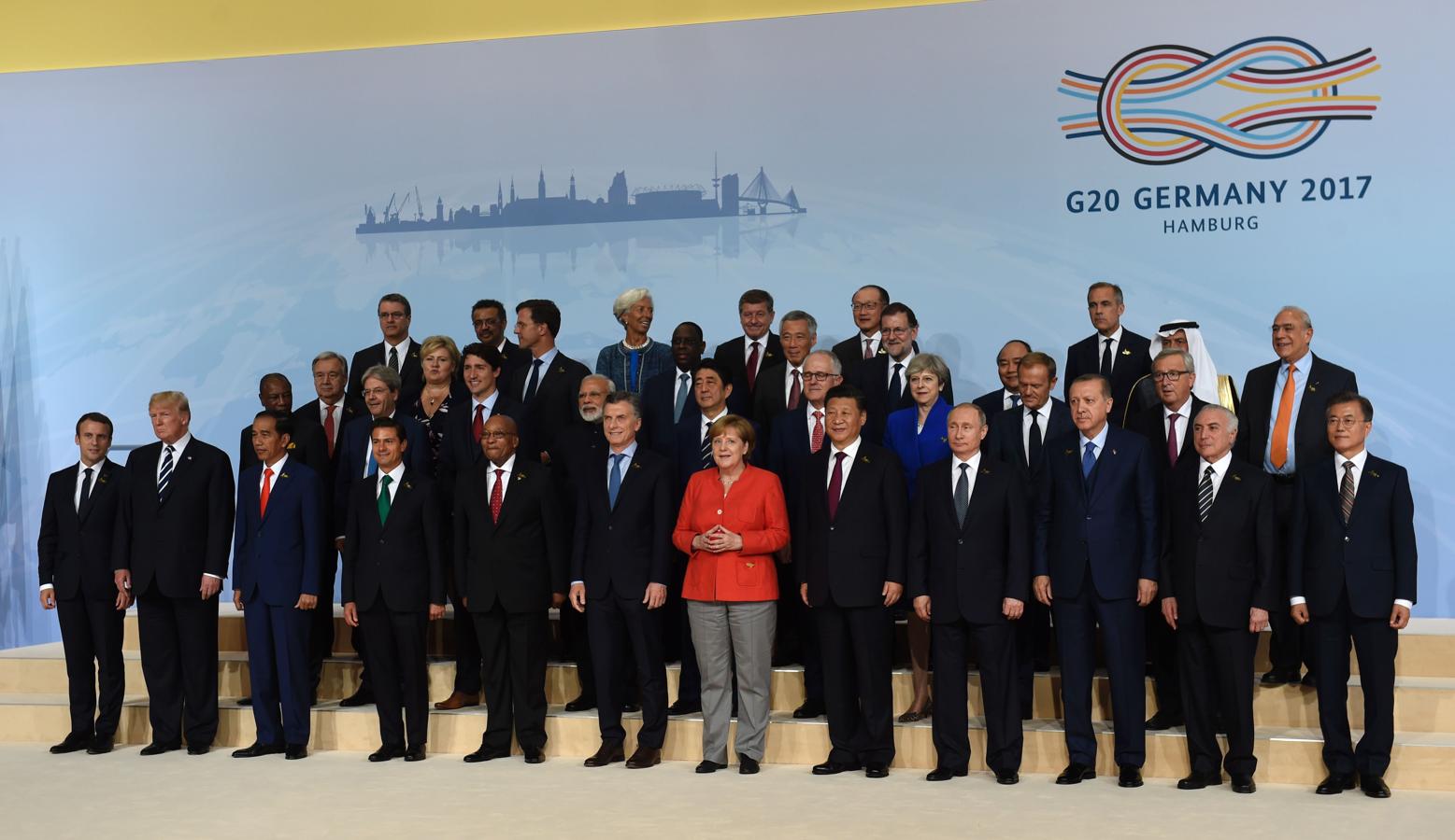 Fotografía grupal de la cumbre del G-20 en la que aparecen todos los líderes internacionales