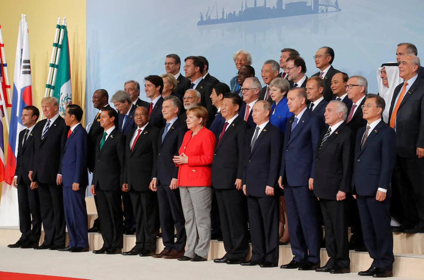 Fotografía grupal del G-20 en la que aparecen Angela Merkel, Donald Trump, Mariano Rajoy y Theresa May, entre otros