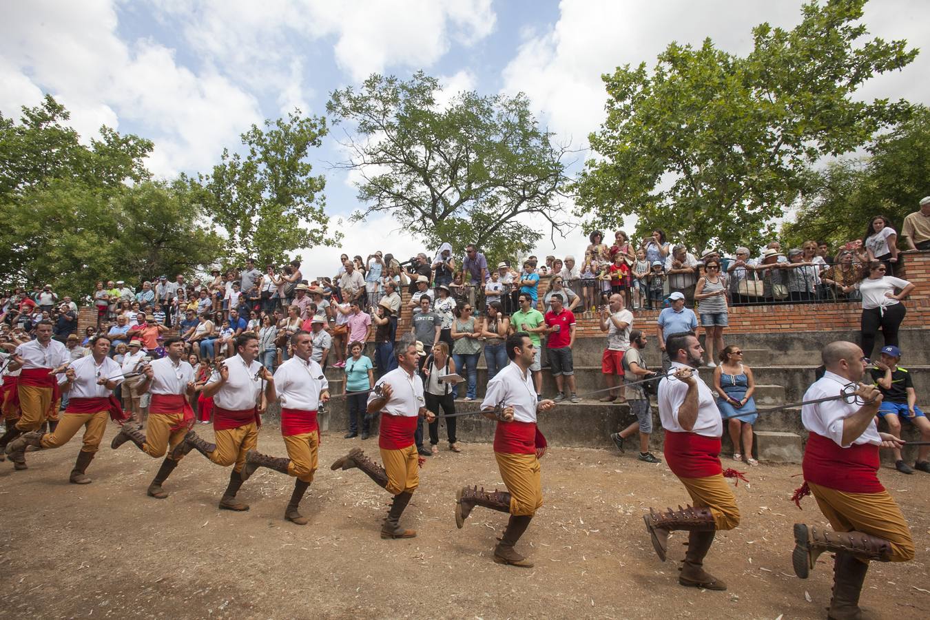 La Danza de las Espadas de Obejo, en imágenes