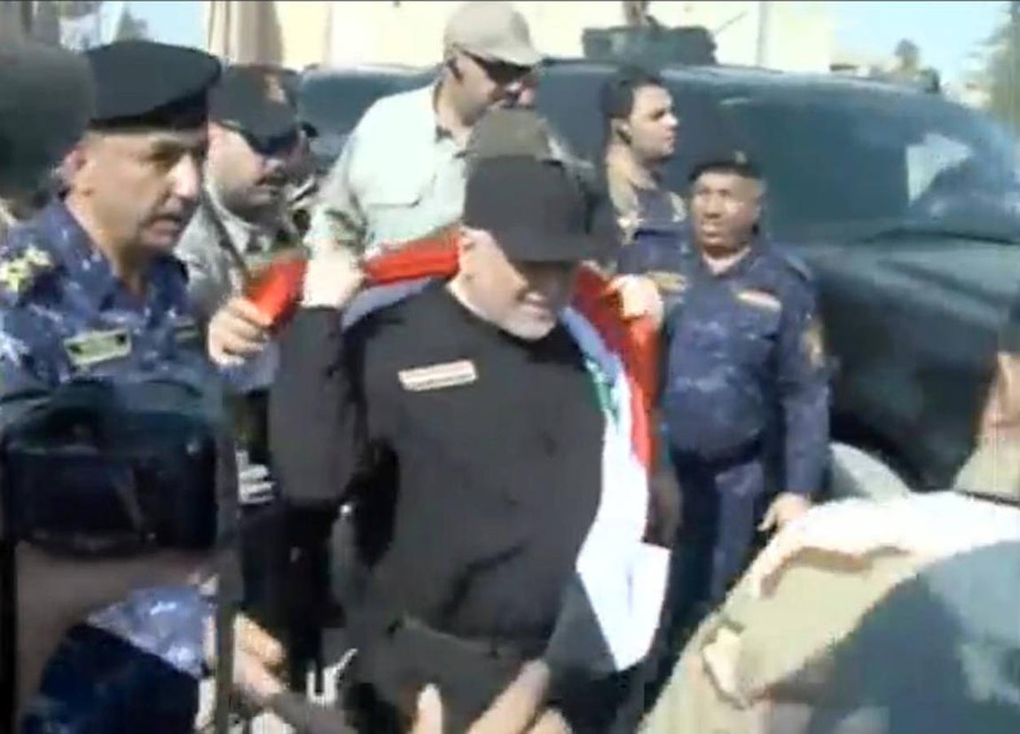 El primer ministro iraquí, Haider al Abadi, ha llegado este domingo a la ciudad de Mosul, la ciudad más importante de Irak controlada hasta ahora por Daesh, y ha felicitado al Ejército por la toma de la localidad, ha informado un portavoz del propio Al Abadi.. 