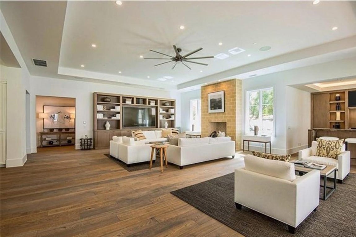 Área de T.V en la estancia principal.