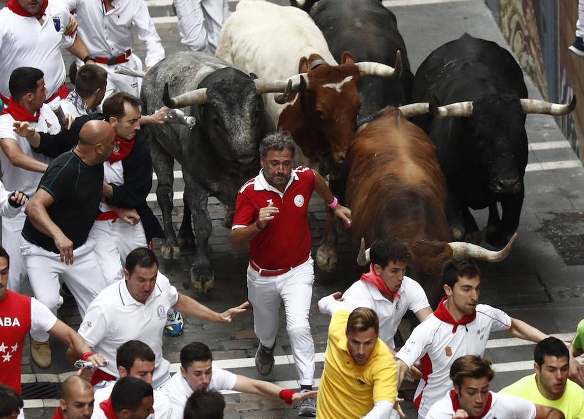 Las impresionantes imágenes del último encierro de Sanfermines 2017
