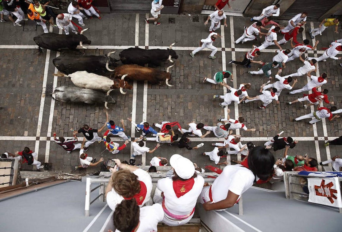 Las impresionantes imágenes del último encierro de Sanfermines 2017