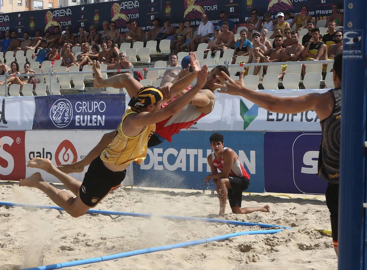 Fotos: Campeonato de Balonmano en la playa Victoria