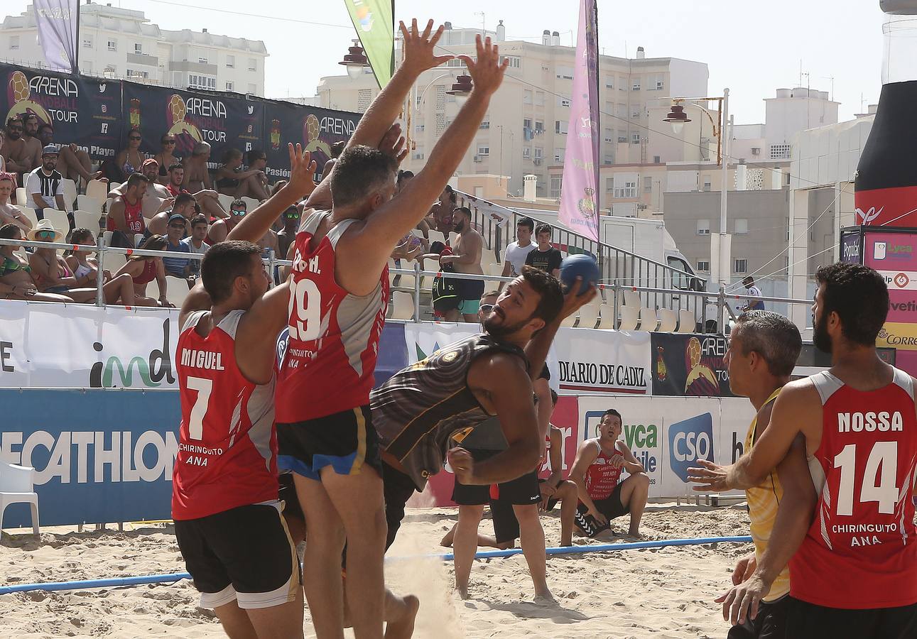 Fotos: Campeonato de Balonmano en la playa Victoria