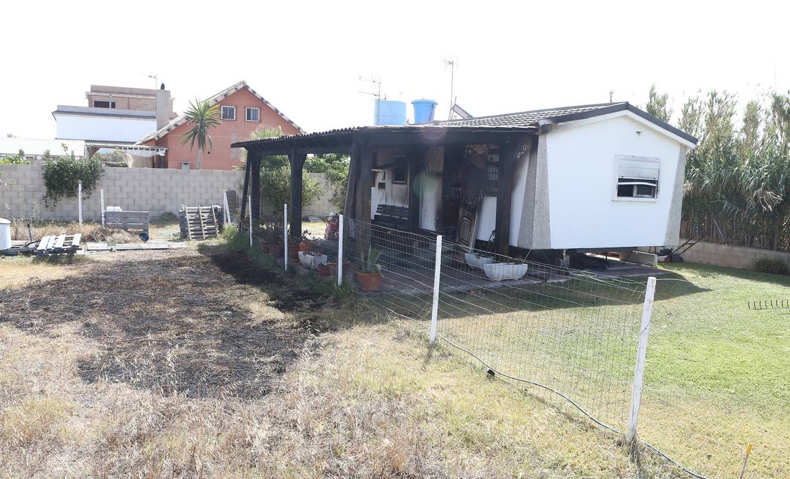 Fotos: Así ha quedado la vivienda arrasada por el fuego en El Palmar