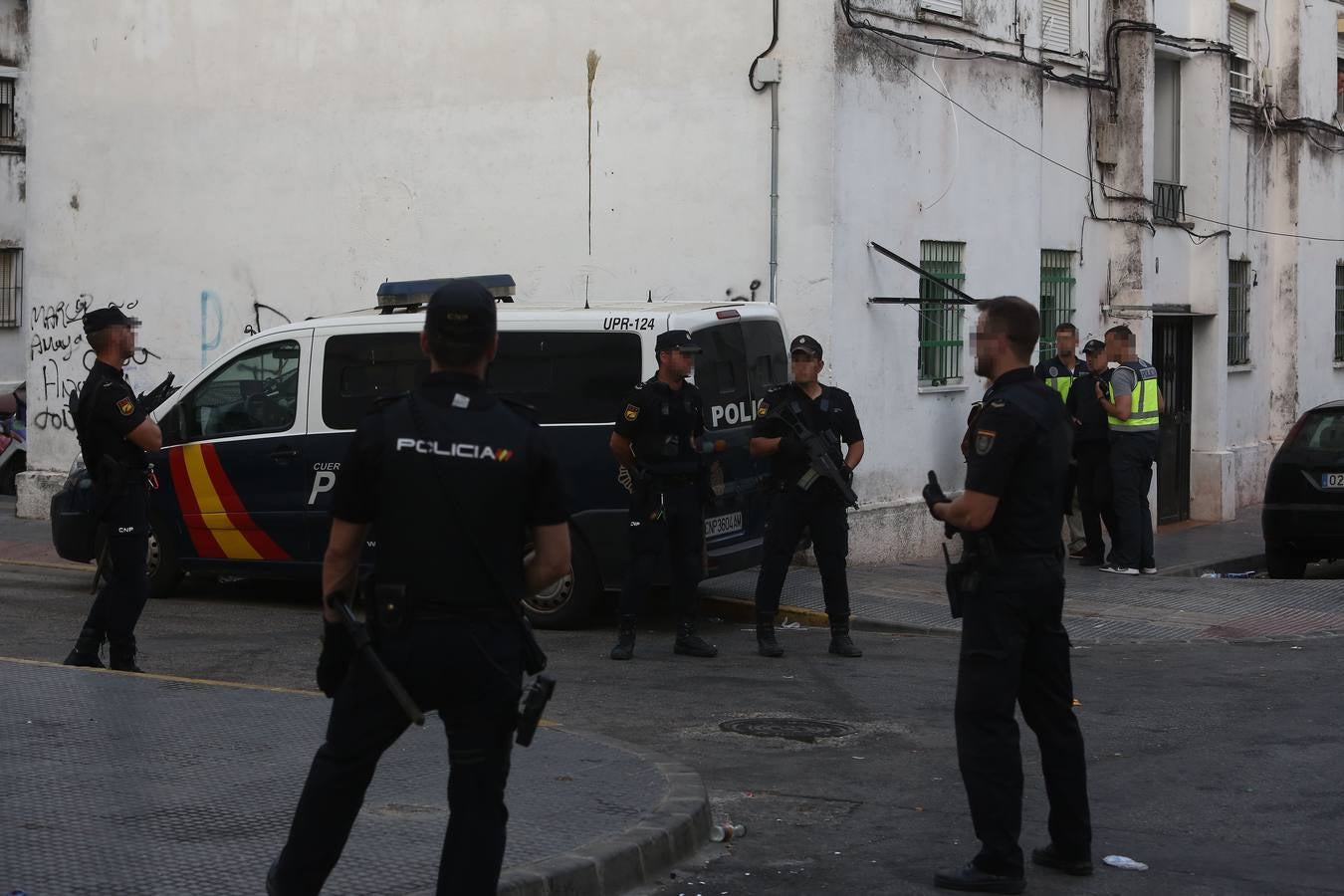 FOTOS: La Policía toma Los Milagros en El Puerto por una reyerta entre clanes