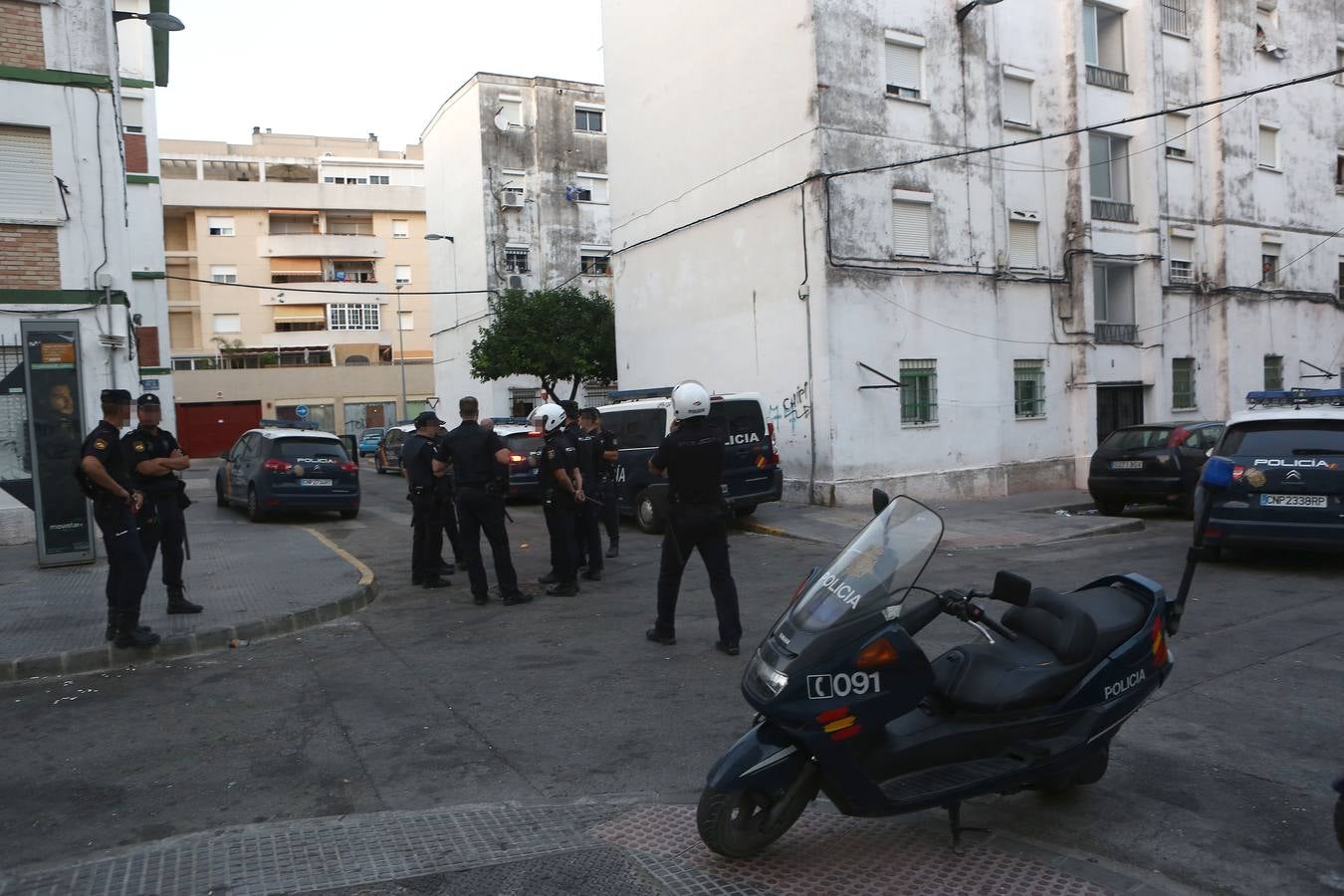 FOTOS: La Policía toma Los Milagros en El Puerto por una reyerta entre clanes