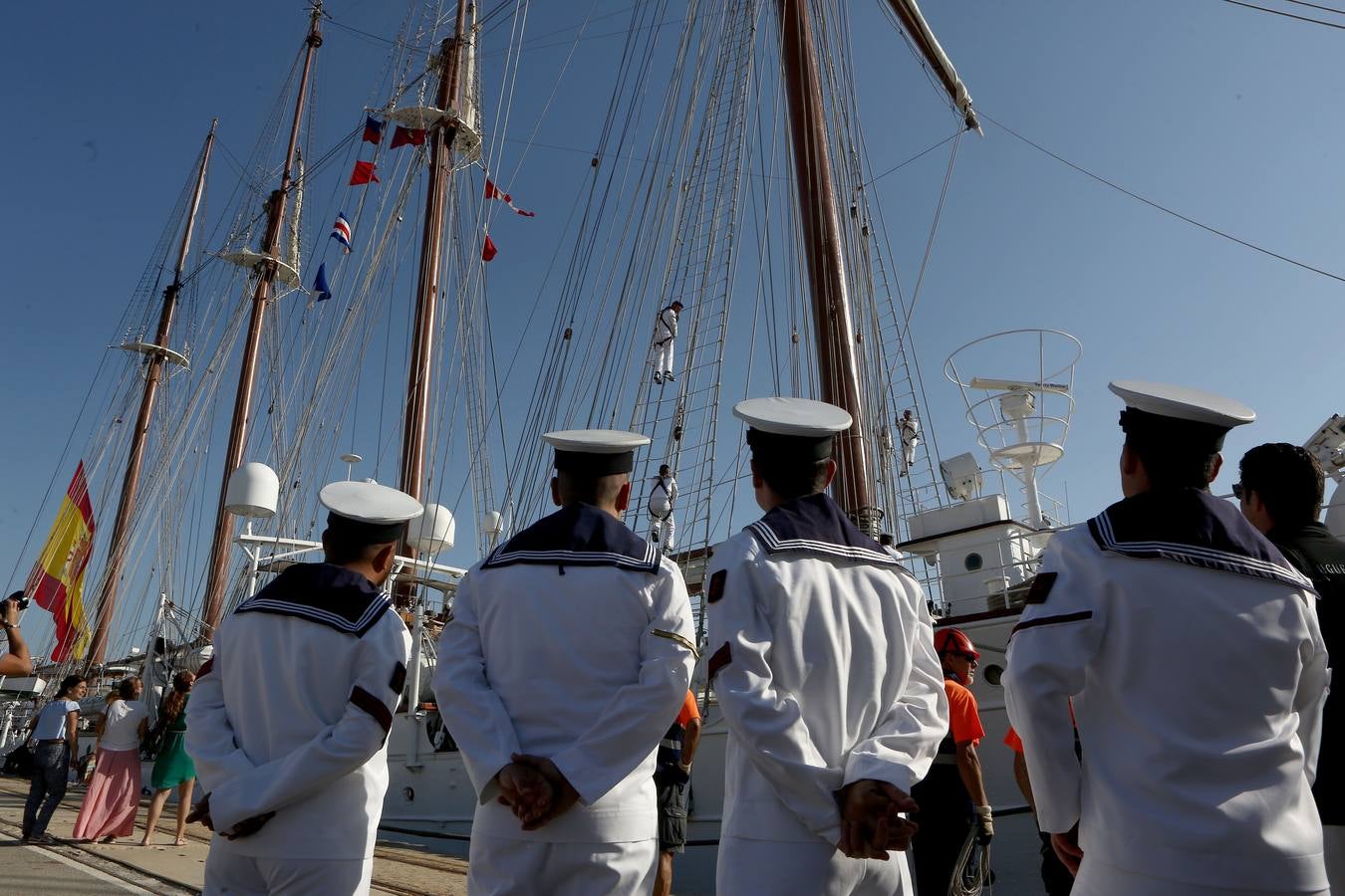 El buque regresa a Cádiz tras su 89º crucero de instrucción