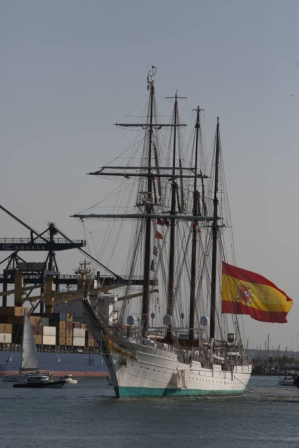 El buque regresa a Cádiz tras su 89º crucero de instrucción