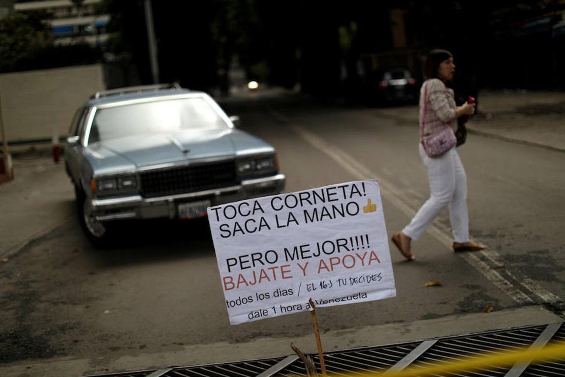 El metro de Caracas funciona con normalidad excepto en los puntos que recorren el municipio Chacao, aunque con una baja afluencia de usuarios. Reuters