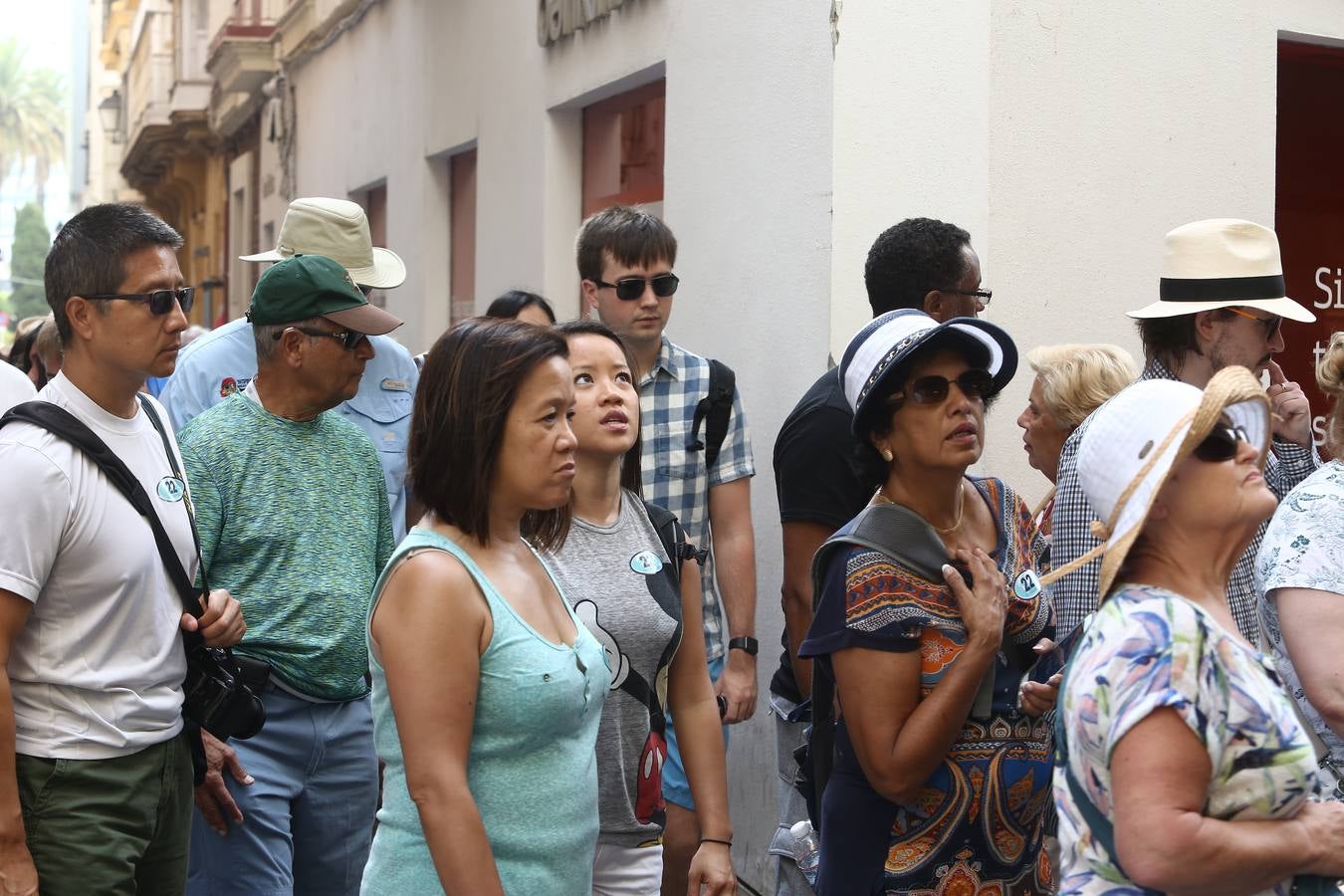 Más de 17.000 personas llegan a la ciudad en cuatro grandes cruceros