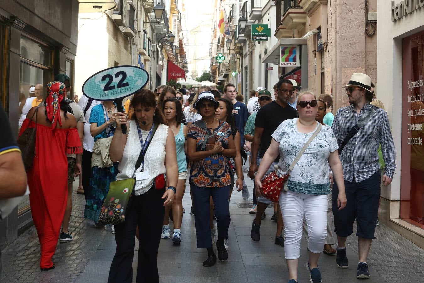 Más de 17.000 personas llegan a la ciudad en cuatro grandes cruceros