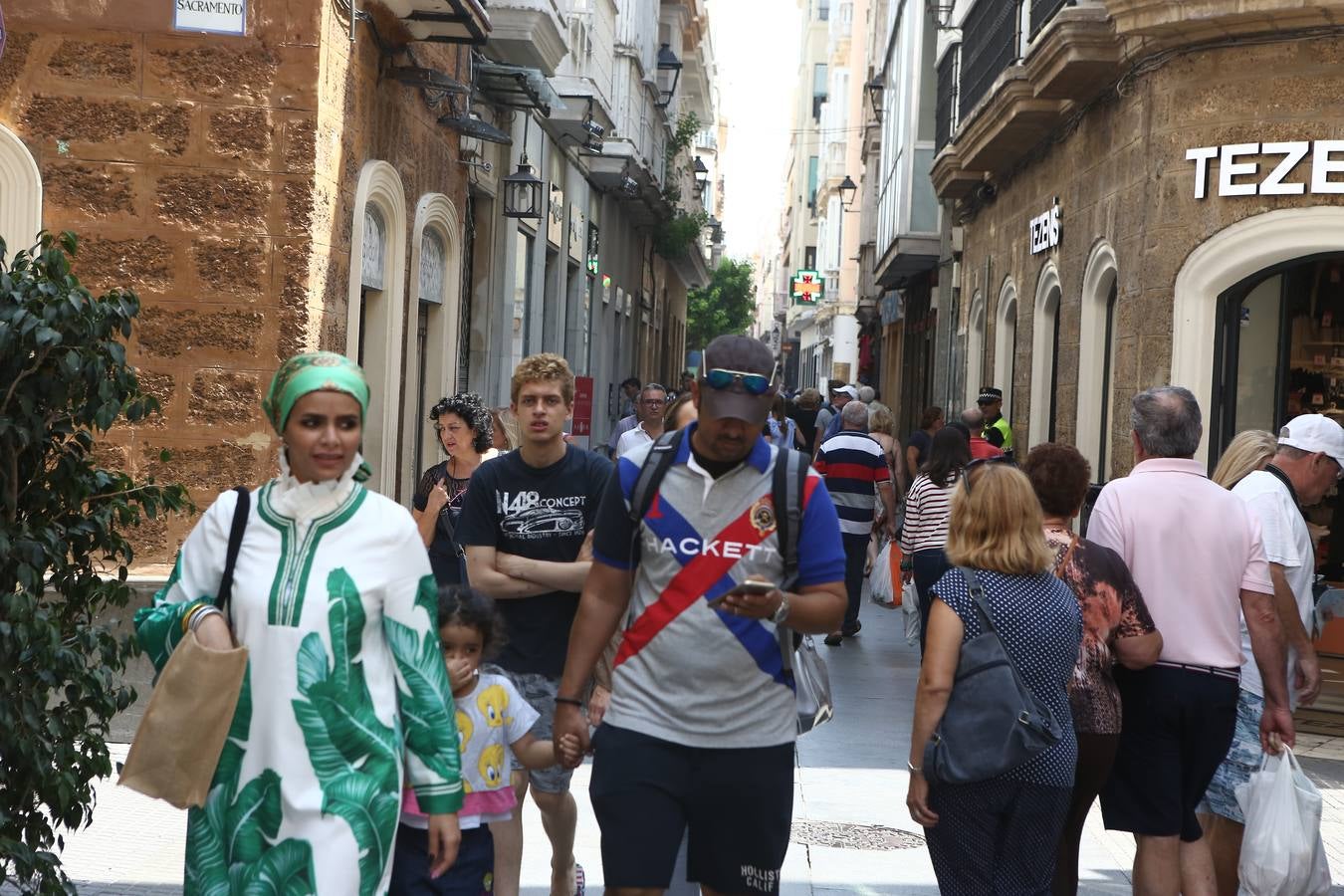 Más de 17.000 personas llegan a la ciudad en cuatro grandes cruceros