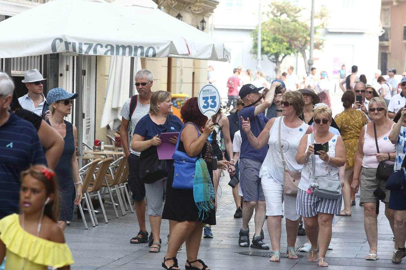 Más de 17.000 personas llegan a la ciudad en cuatro grandes cruceros