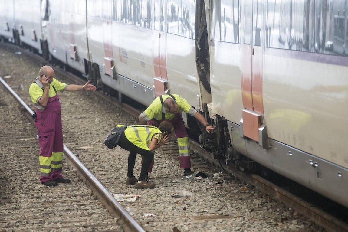 Las imágenes del choque del tren de Rodalies en la estación de Francia de Barcelona