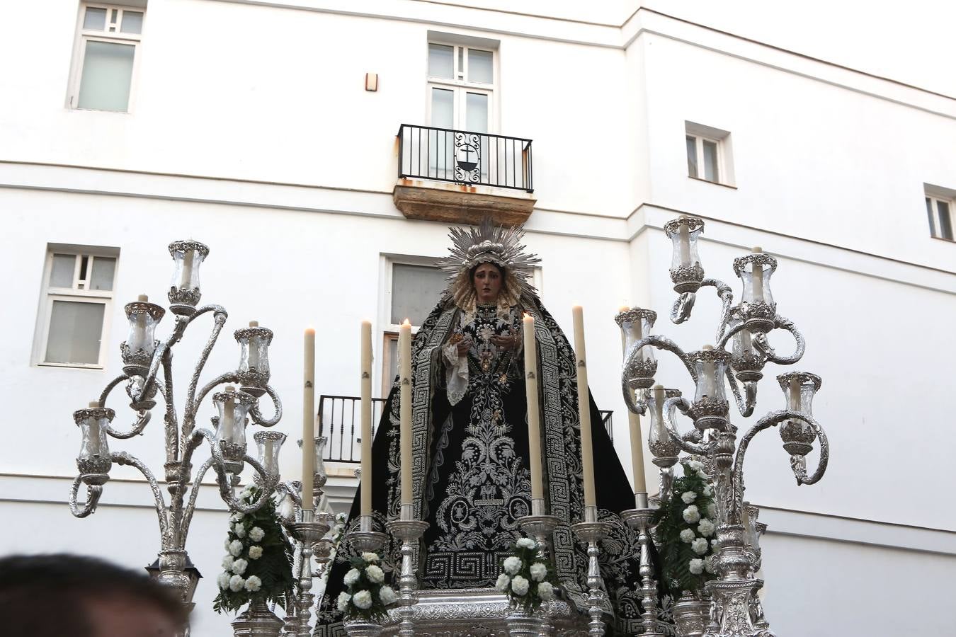 Traslado de la Virgen de la Soledad a la iglesia de Santa María