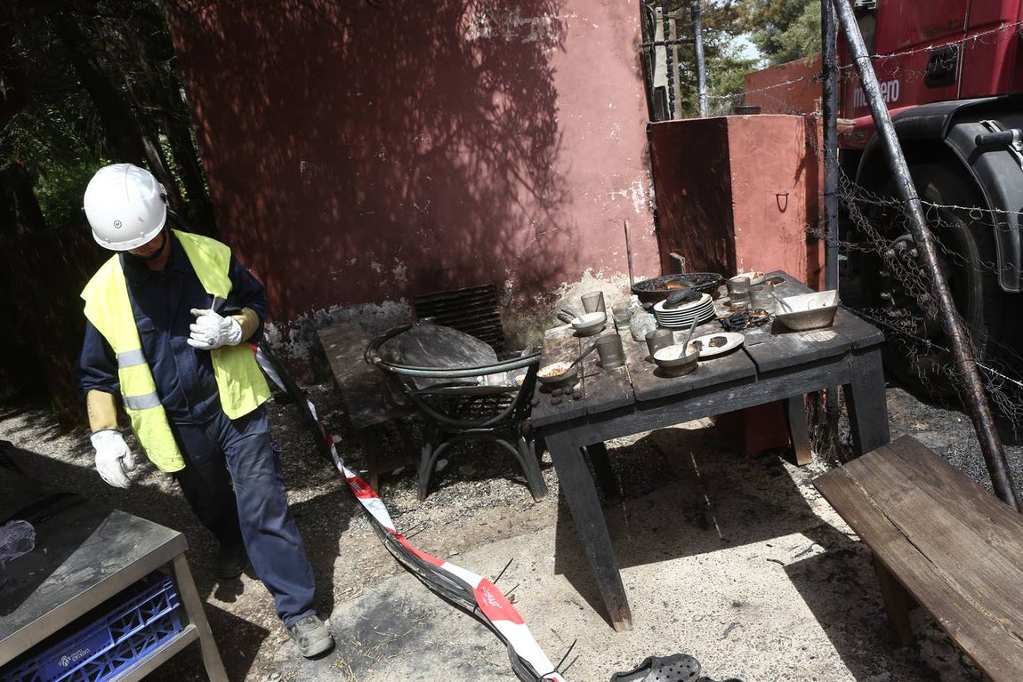 Fotos: El fuego se produjo en el patio del restaurante
