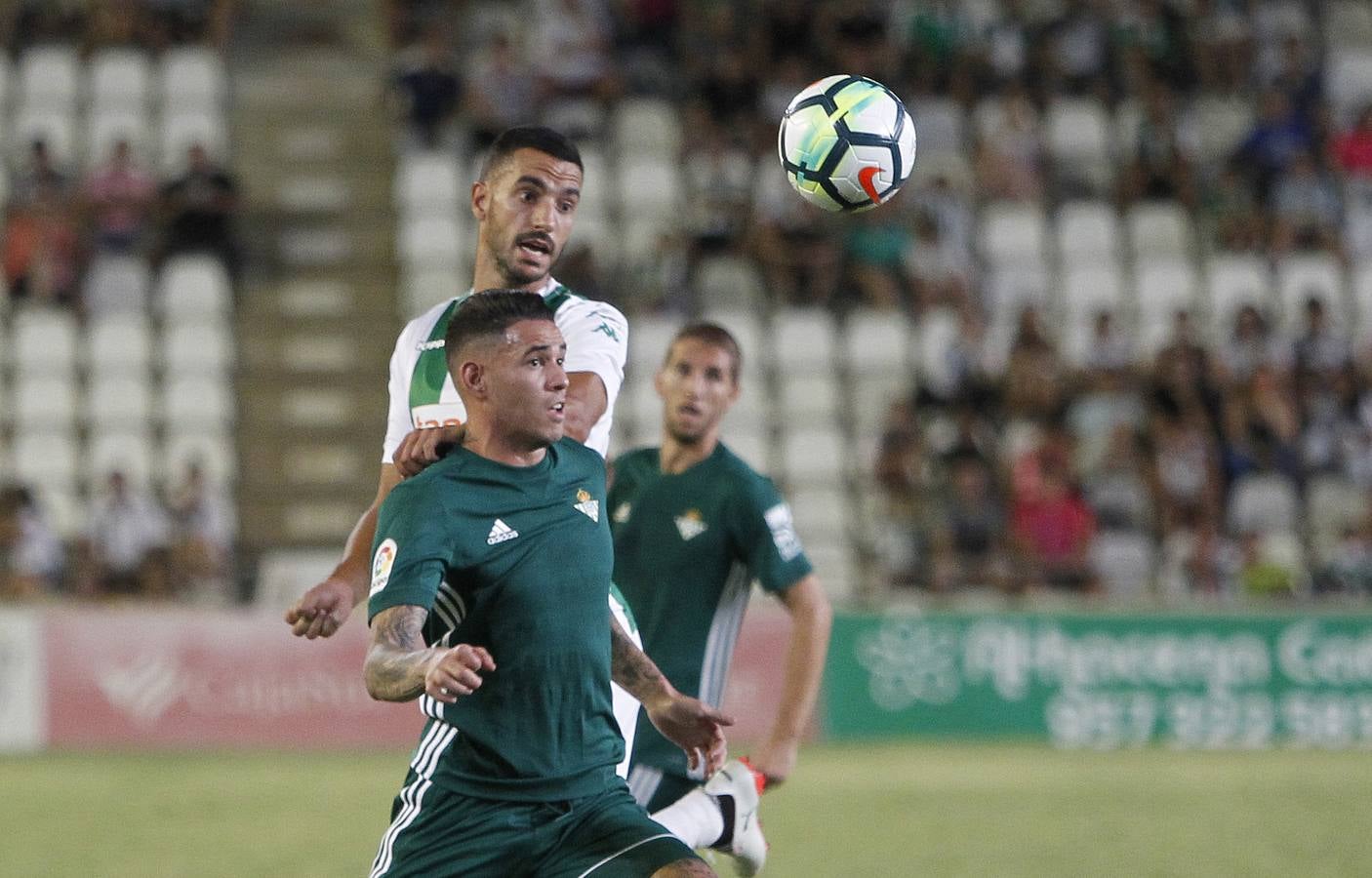 Imágenes de la presentación del Córdoba ante el Betis