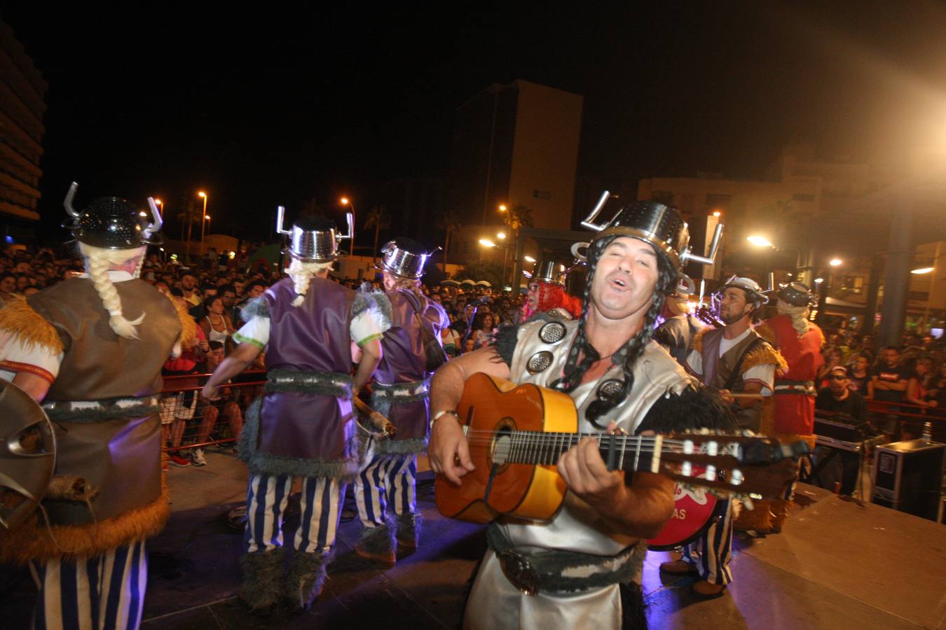 Noche de carnaval en el Trofeo Carranza