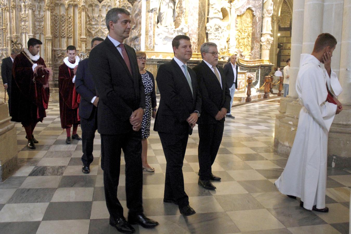 El presidente regional García-Page, junto al consejero de Educación, Ángel Felpeto, y el presidente de la Diputación, Álvaro Gutiérrez. 