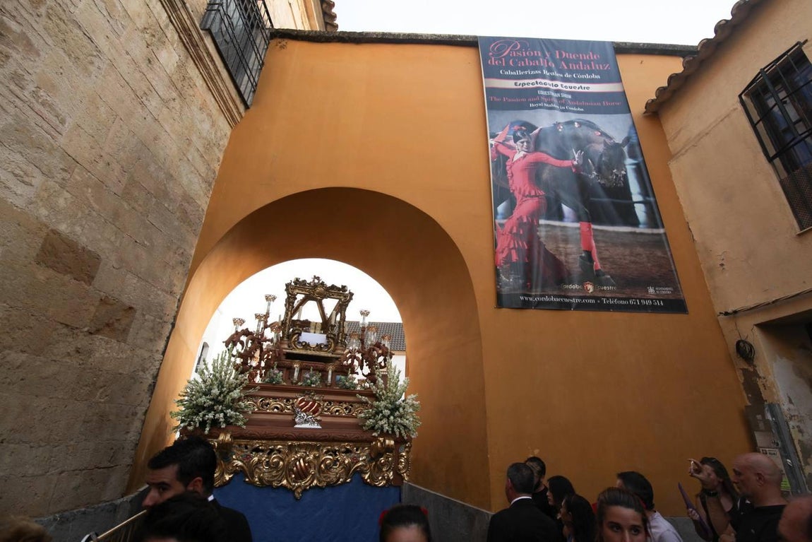 La procesión de la Virgen de Acá, en imágenes