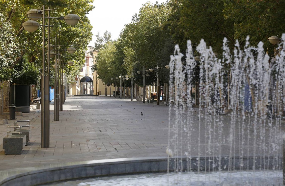 El «desierto» del agosto en Córdoba, en imágenes