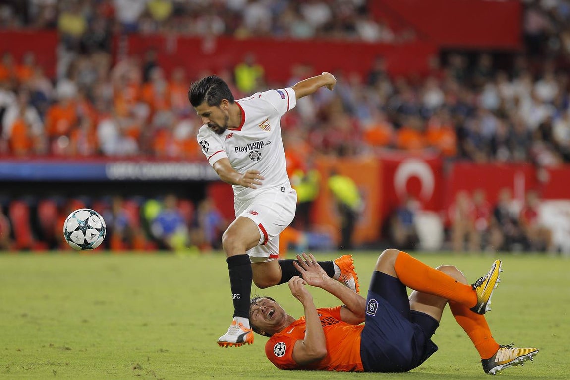 El encuentro entre el Sevilla FC y el Istambul Basaksehir, en imágenes