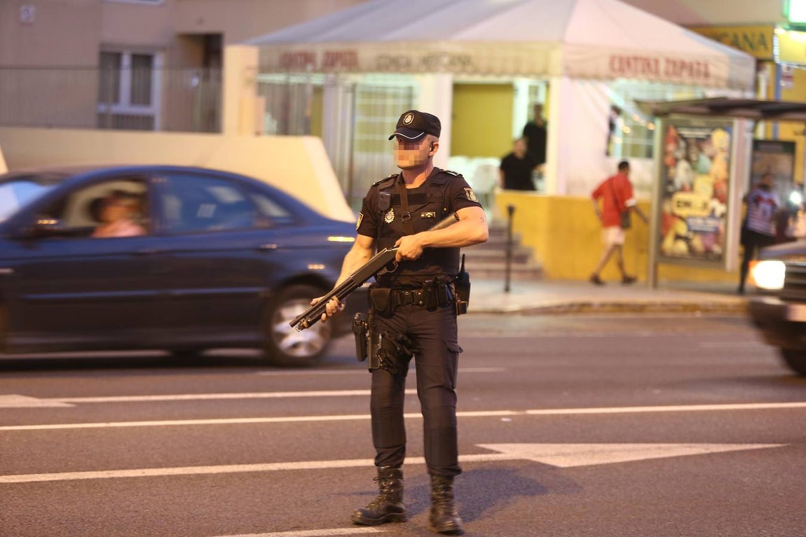 FOTOS: Medidas de seguridad en Cádiz tras los atentados