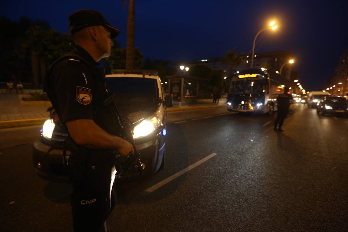 FOTOS: Medidas de seguridad en Cádiz tras los atentados