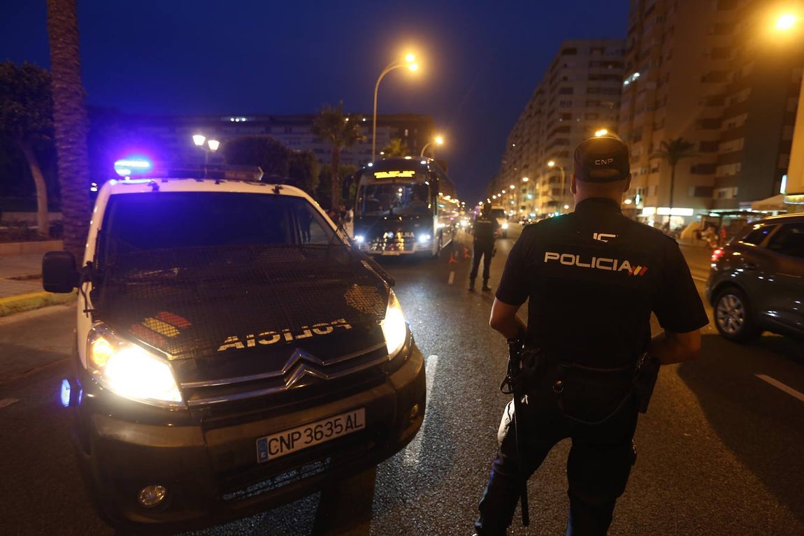 FOTOS: Medidas de seguridad en Cádiz tras los atentados
