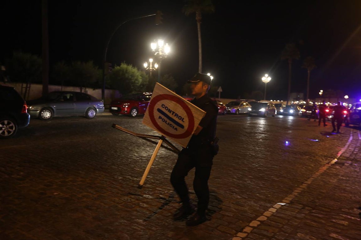 FOTOS: Medidas de seguridad en Cádiz tras los atentados