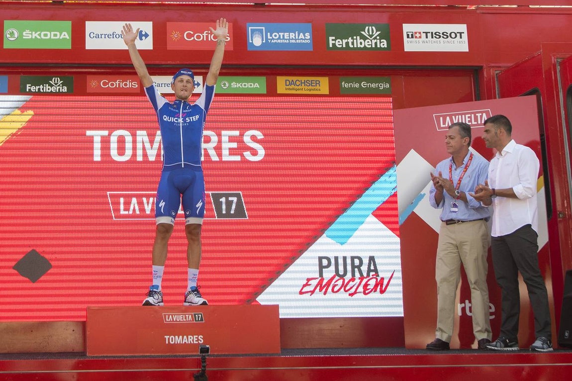 La llegada de la Vuelta Ciclista a España a Tomares, en imágenes