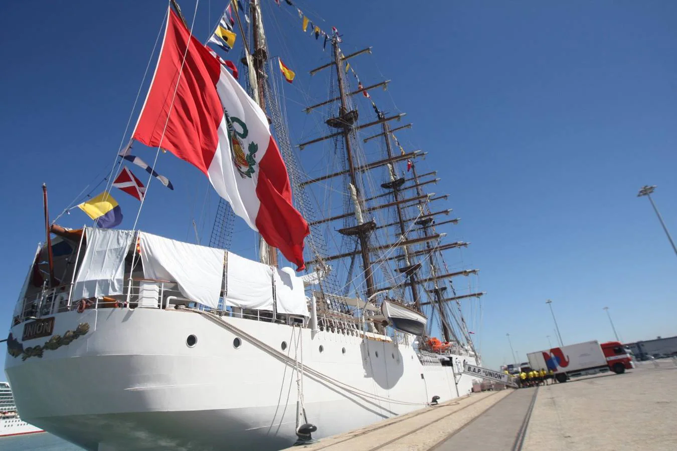 El buque escuela &#039;Unión&#039; atraca en Cádiz