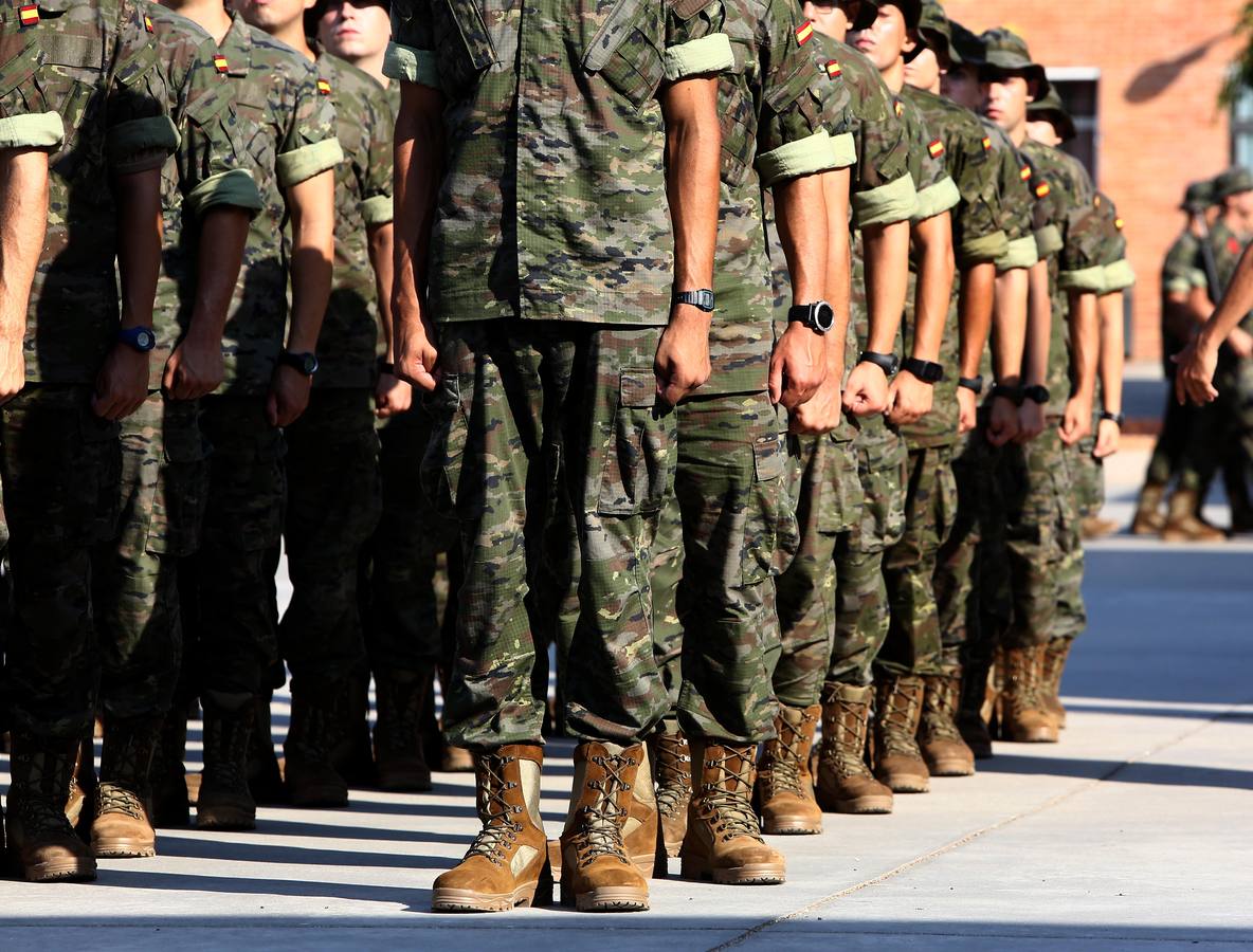 Los aspirantes a militar profesional de tropa del Ejército de Tierra inician su formación en el CEFOT 2