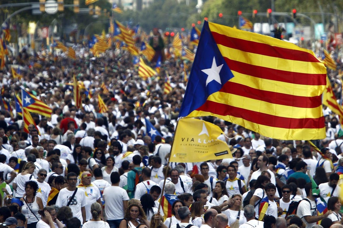Marcha en las calles de Barcelona durante la Diada de 2015. 