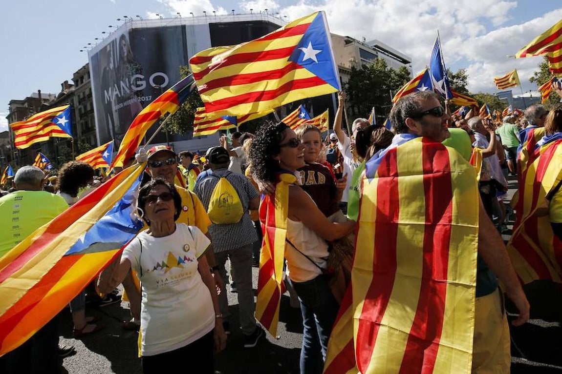 Familias reunidas en la celebración de la Diada. 