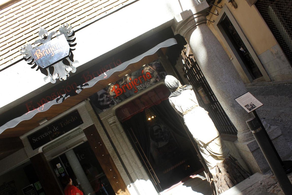 La muestra sobre brujería en Toledo, en imágenes