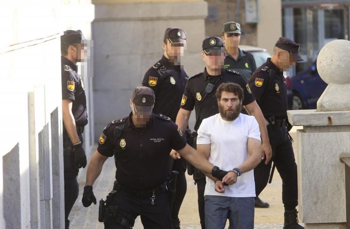 FOTOS: Arranca el juicio al &#039;Ojos&#039; entre fuertes medidas de seguridad