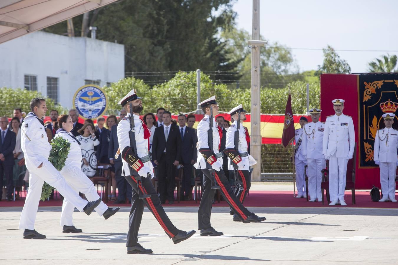 El Rey asiste a los actos del centenario de la Aviación Naval