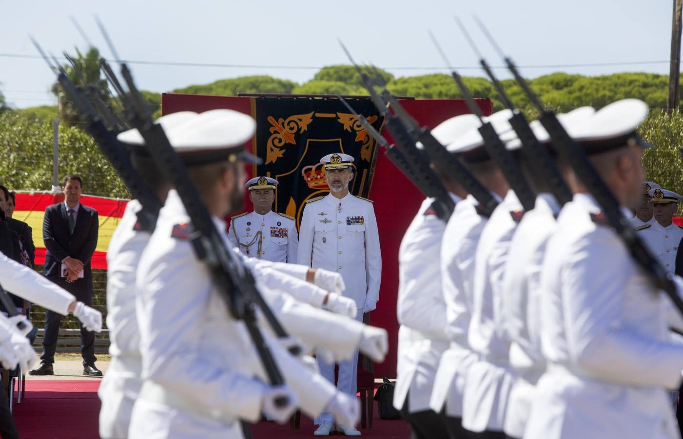 El Rey asiste a los actos del centenario de la Aviación Naval