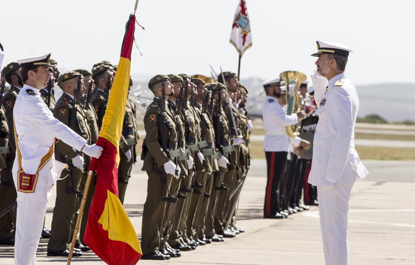 El Rey asiste a los actos del centenario de la Aviación Naval