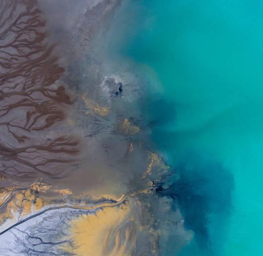 Las mejores fotografías del Mundo Natural de 2017. Lago industrial visto desde arriba