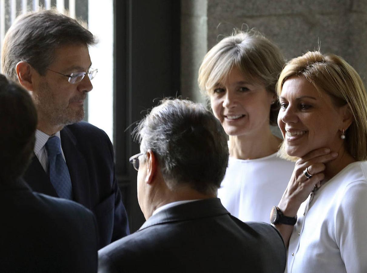 Los ministros del Interior (centro), Defensa (derecha), Agricultura y Justicia (izquierda) durante la gala. 