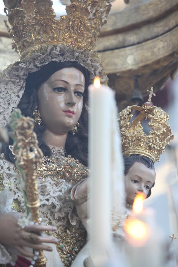 La procesión de Nuestra Señora del Socorro por Córdoba, en imágenes