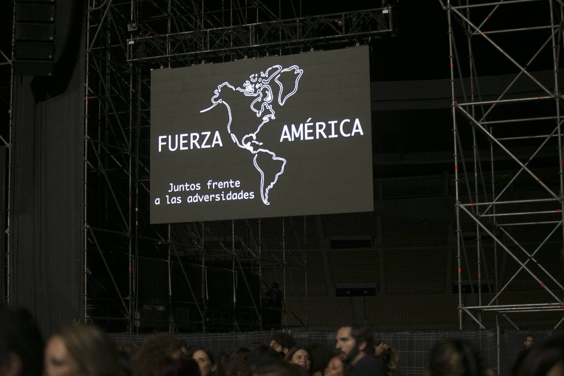 Crónica gráfica del concierto de David Bisbal en el Estadio de la Cartuja