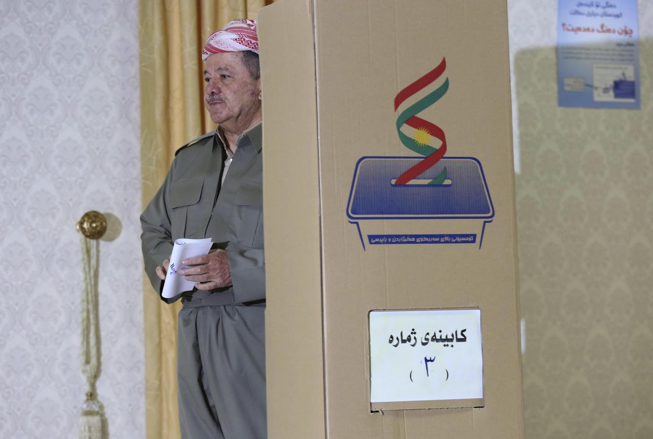El presidente de la región autónoma del Kurdistán, Masud Barzani, tras depositar su voto. 