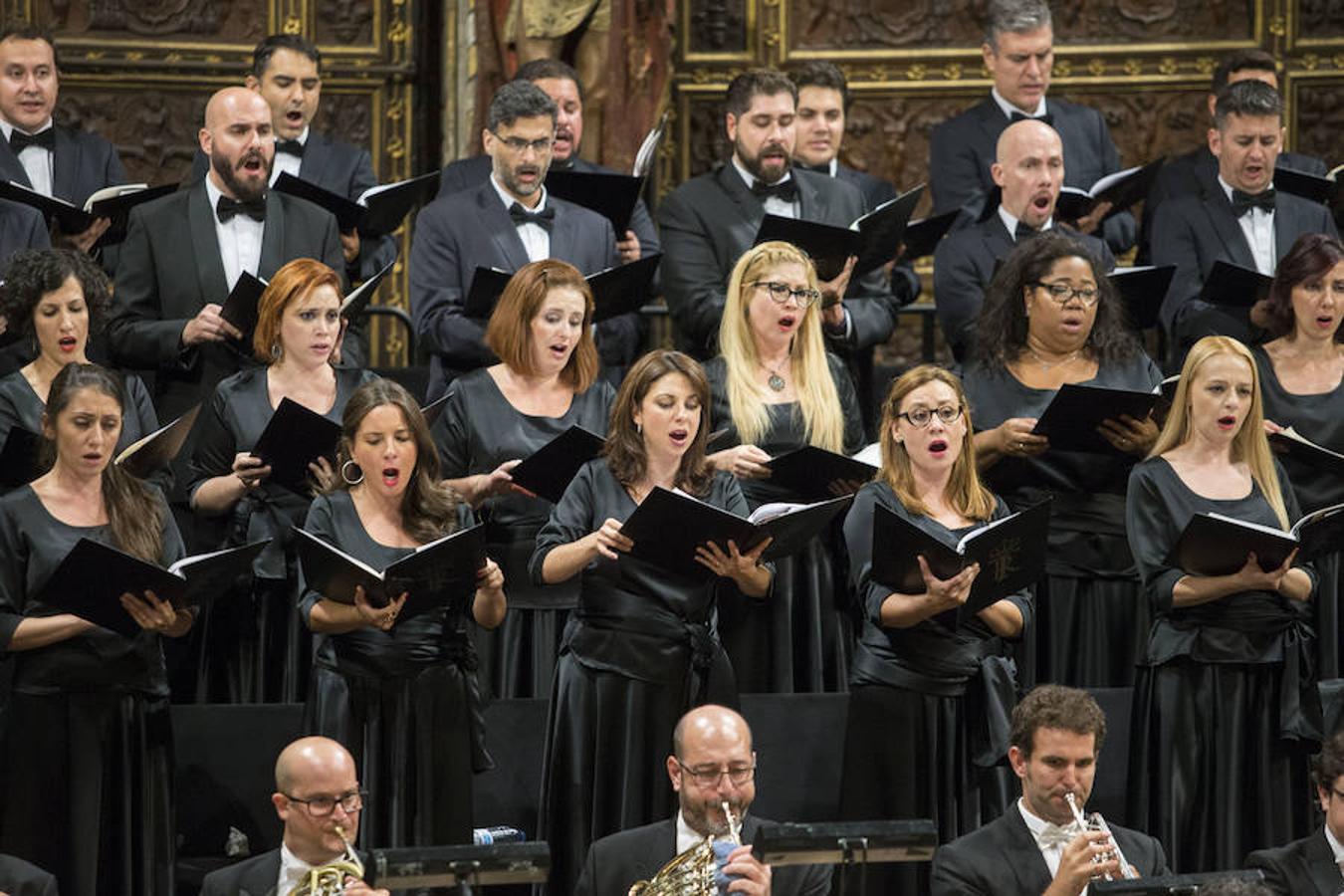 Apoteósico concierto de la orquesta y el coro del Teatro Real